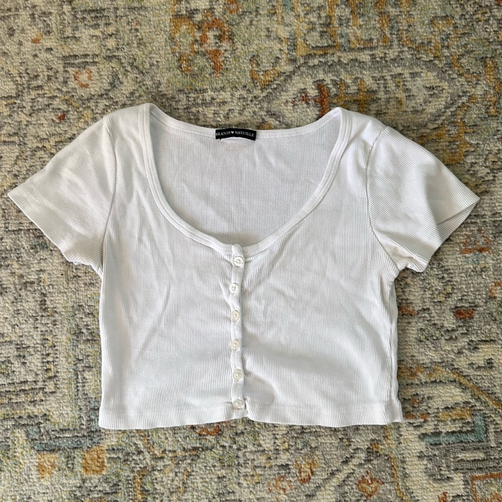 Brandy Melville Cropped Buttoned Tee